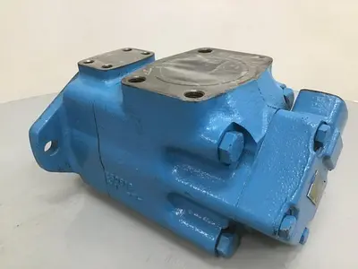 USED VICKERS 3520V25A8