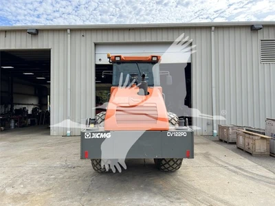USED 2019 XCMG CV122PD