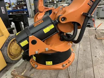 Used 2010 KUKA KR 100-2 PA 4 AXIS PALETTIZING ROBOT W/KRC 2 ED05 CONTROLLER Robots | Harbor Machinery Inc. #1283288