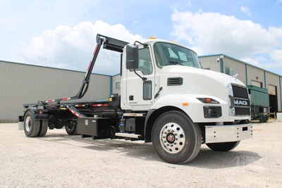 New | in-Stock 2027 MACK MD7 Rolloff Trucks Texas US | Roll Off Truck World #1491891