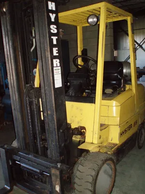 5,500 lb. HYSTER Model S55XM Forklift; S/N D187V12985W; MFG 1999