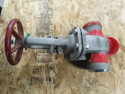 Ladish 8276-2114-40D Manual Wedge Gate Valve 4" Buttweld 150# CF8M SS 275 PSI