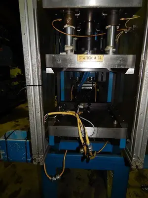 8 Ton FARGER & JOOSTEN MULTIPOWER Air/Oil Press