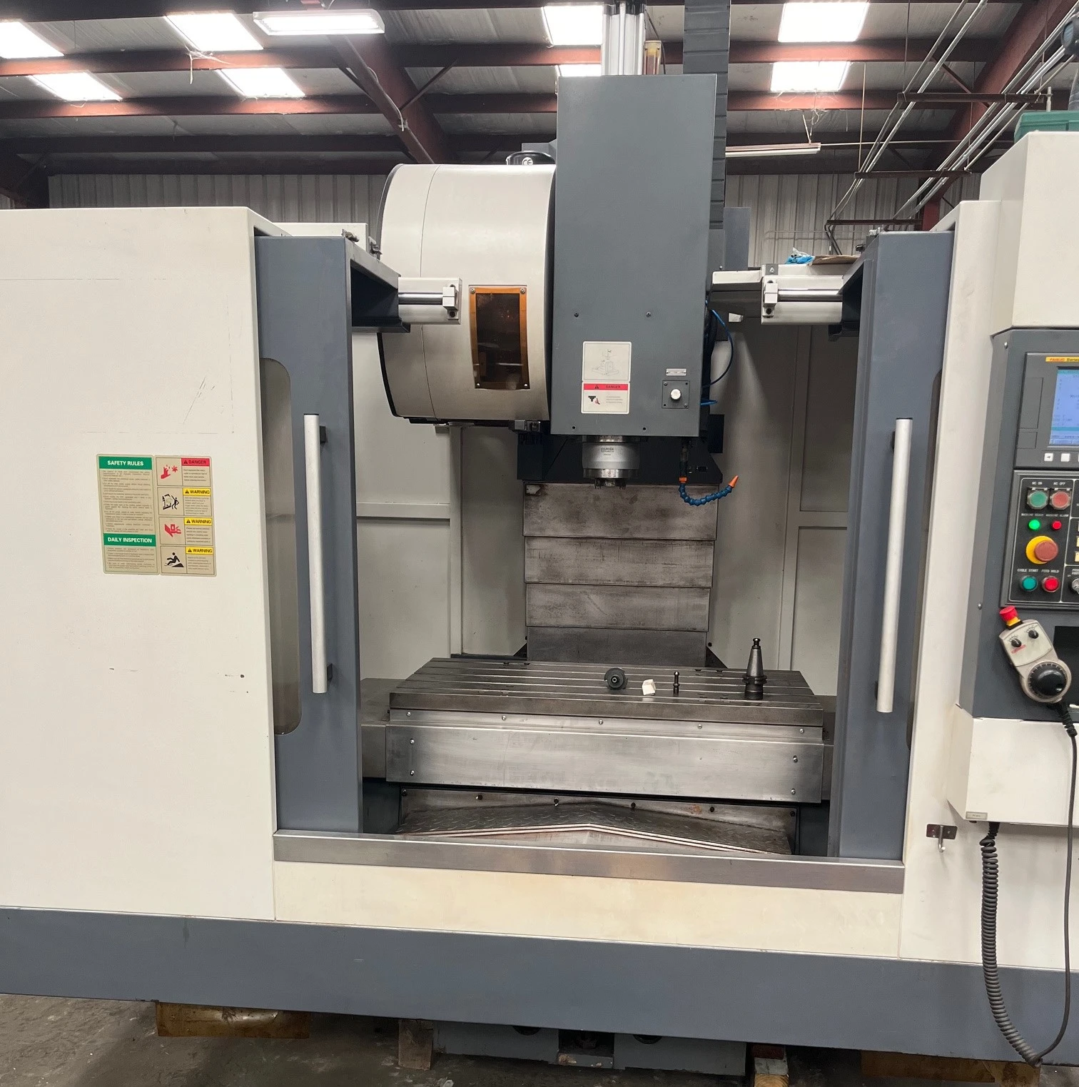 NEWWAY Vertical Machining Center