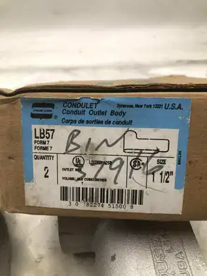 Crouse-Hinds LB57 Condulet 1-1/2″ Iron Alloy Conduit Body 26cu in. -NIB of 2