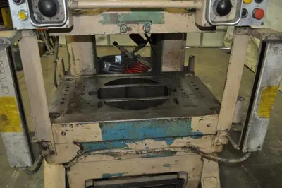 USED 1982 MINSTER 7 SS
