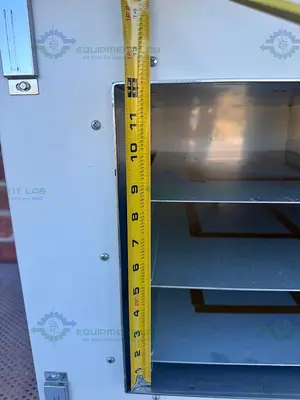 USED LINDBERG / BLUE M VO1218A VACUUM OVEN 6° TO 260°C, 1.5 CU. FT.