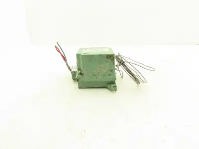 Barksdale THR-L2S-10X-Q10 Temperature Switch 125/250/480VAC 25-325°F