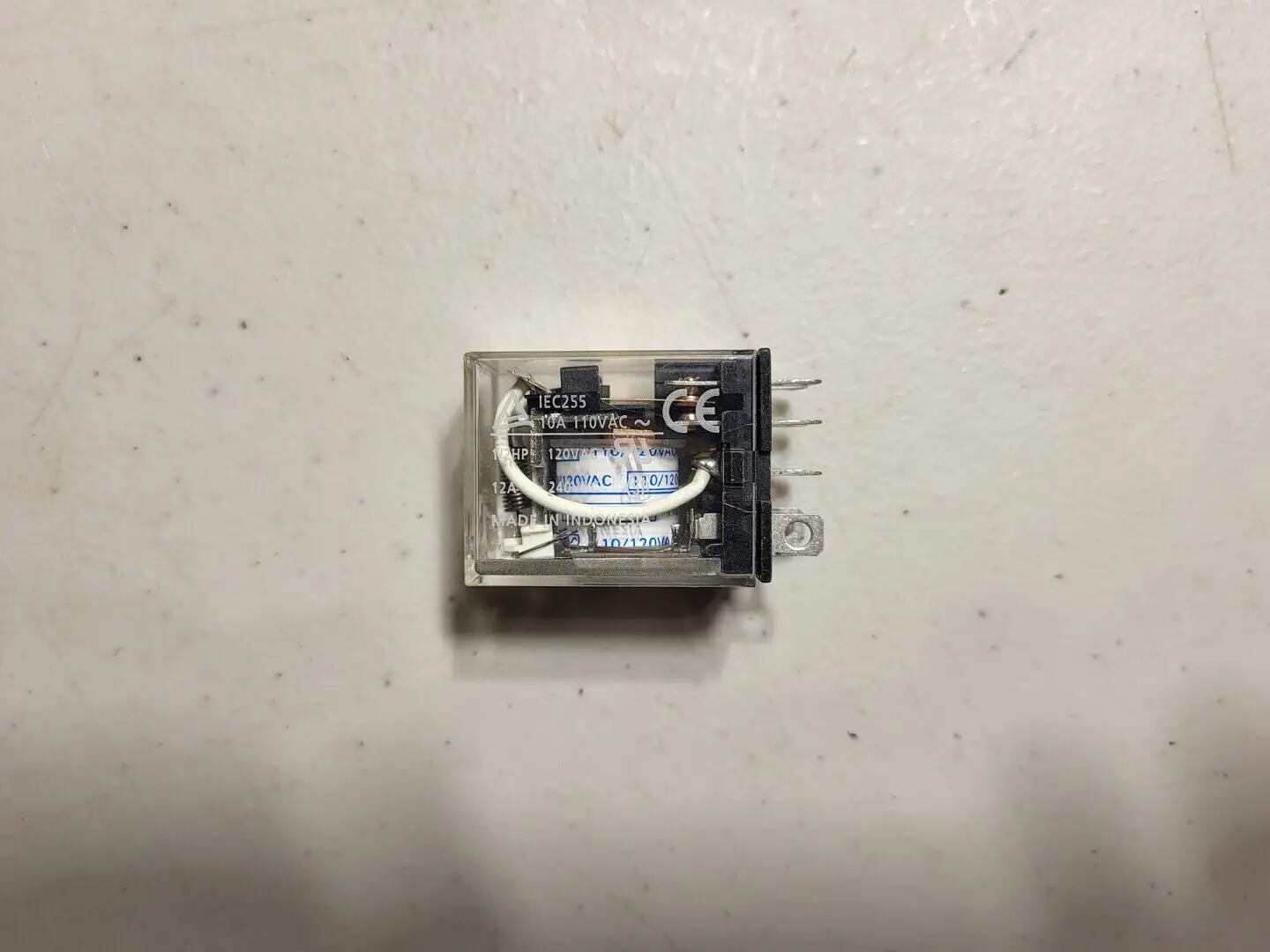 USED OMRON LY2