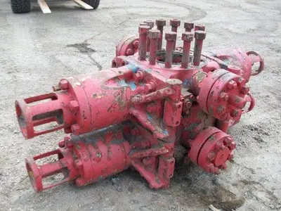USED SHAFFER LWS, 5,000 PSI, 9" DOUBLE RAM BOP