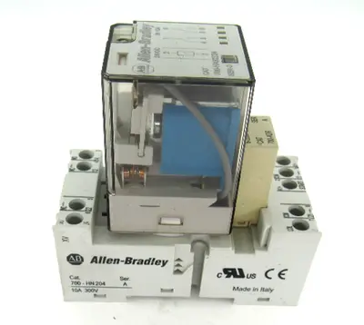 USED ALLEN BRADLEY 700-HA32Z24 / 700-HN204