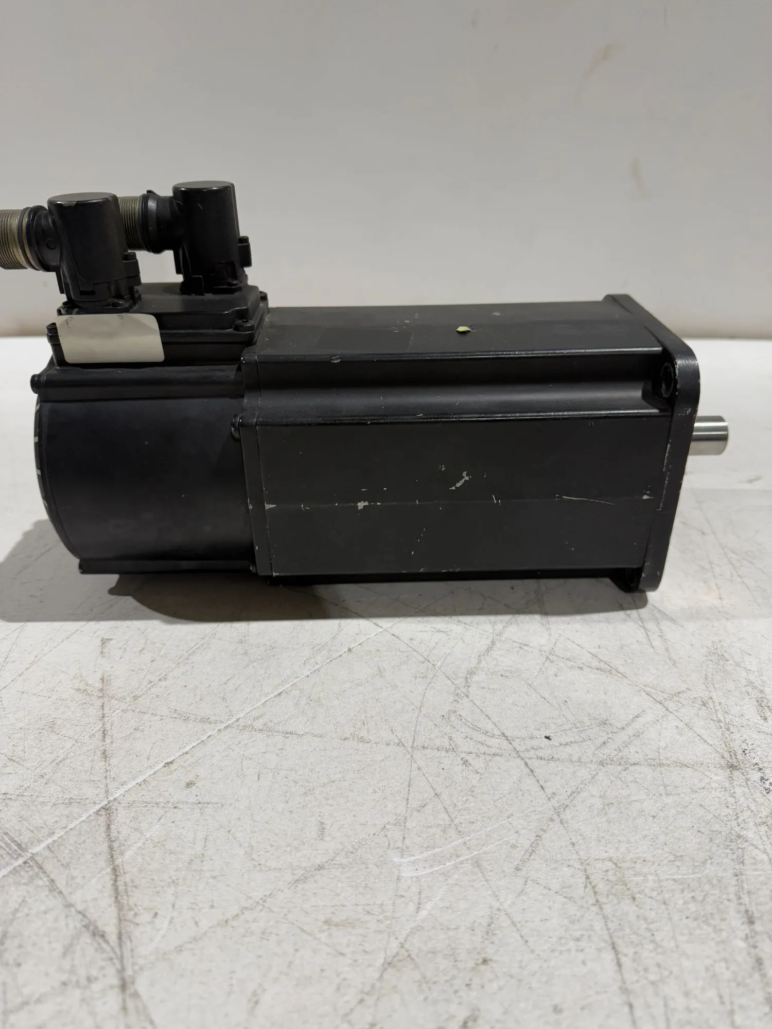 USED REXROTH INDRAMAT MHD071B-061-PG1-UN