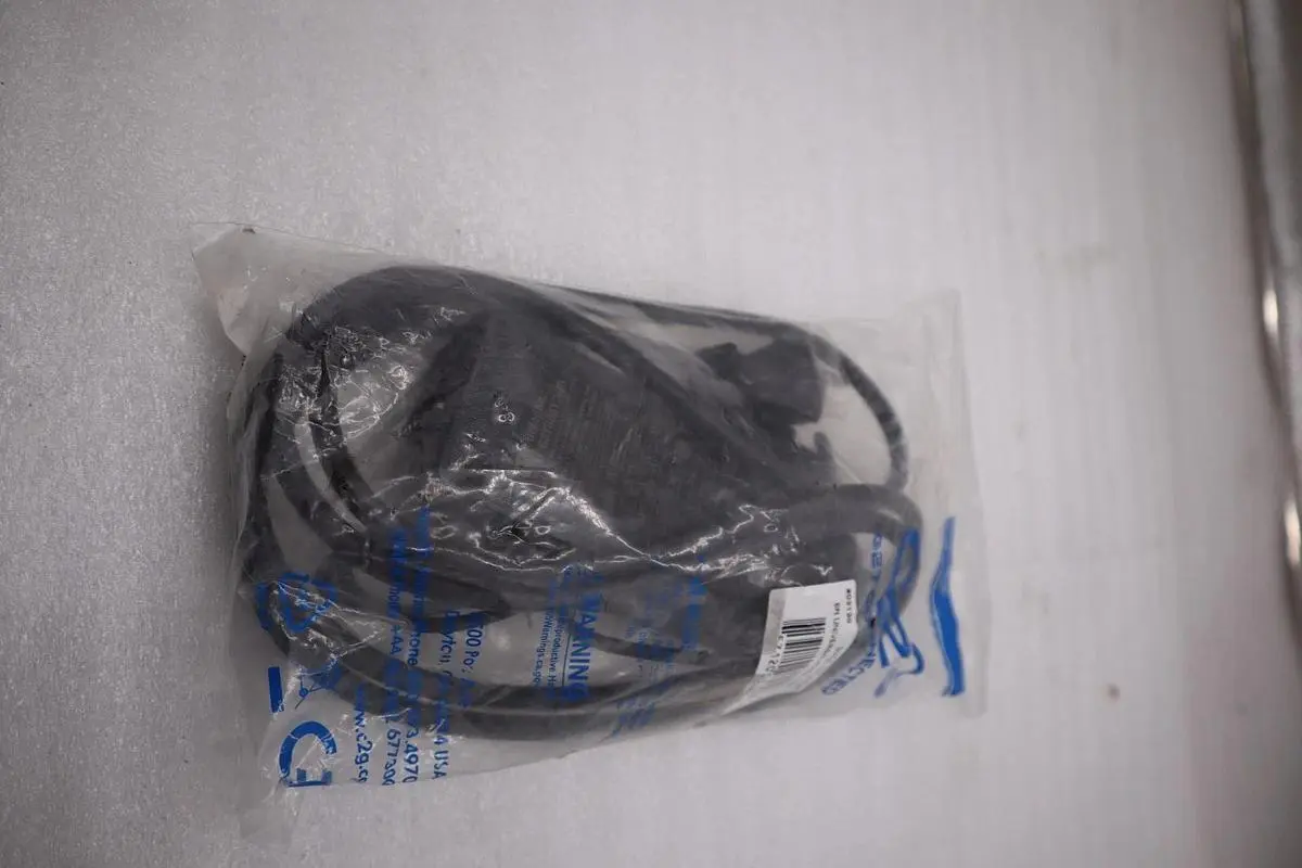 C2G 03130 Universal Power Cord Replacement Cable NEW STOCK H1464A
