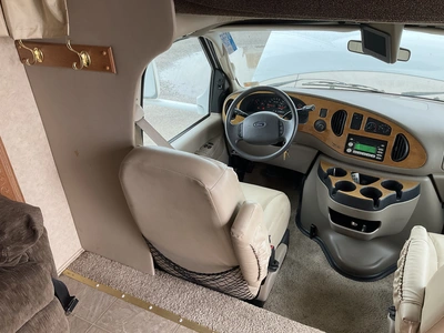 USED 2006 JAYCO GREYHAWK 31