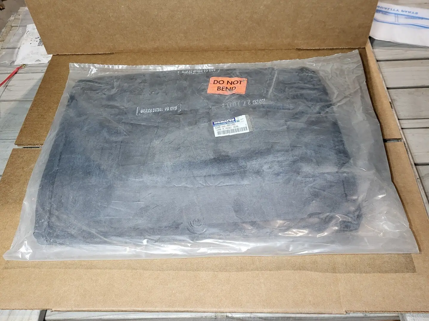 NEW KOMATSU 58B-00-40140
