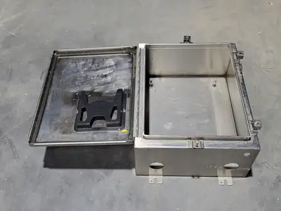 Wall Mount Stainless Steel Electrical Enclosure 20"x16"x8"