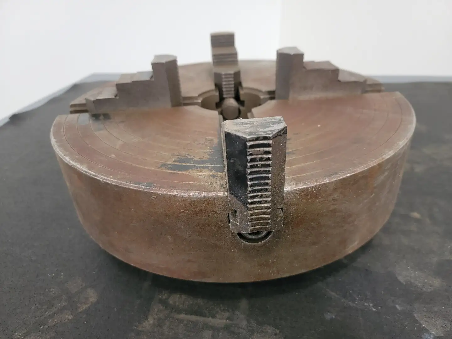 16-inch 4-Jaw Lathe Chuck