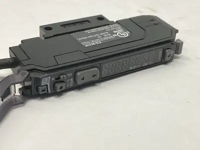 FS-N11P | Keyence  Digital Fiber Optic Sensor Fiber Amplifier - Used