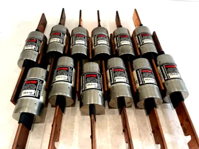 NEW LOT OF 12 BUSSMANN FRS-R-150 FUSES 600V FRSR150