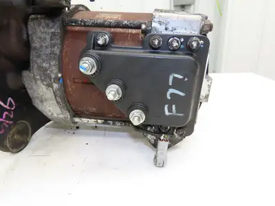 Toyota L12640 Forklift Left Front Drive Axle & Motor Assembly 5-Lug Off 8FBE15U