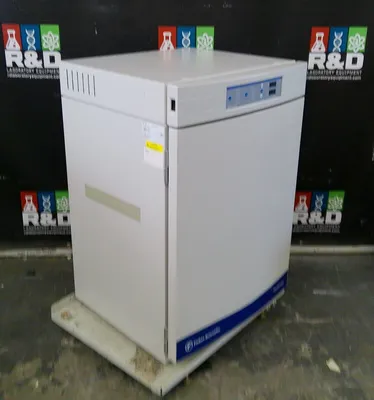 Fisher Scientific Isotemp 3530 Water Jacketed C02 Incubator (Base Not Included)