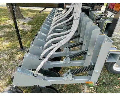 Used HINIKER _UNKNOWN_ Seeders Iowa US | Keast Enterprises #1360324