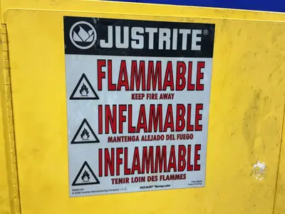 USED JUSTRITE 894500
