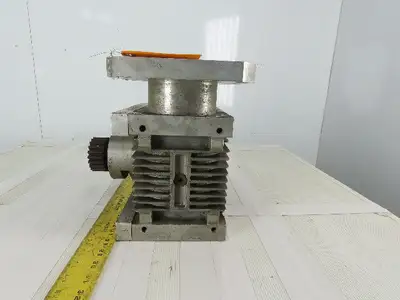 GUEL 409000/8.00 Type AE090/L Worm Gear Reducer 8:1 Ratio