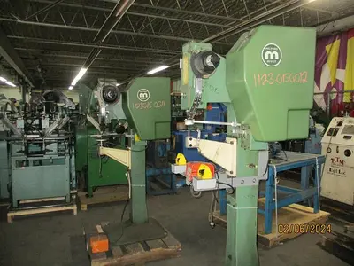 USED MILFORD 256 RIVET MACHINE