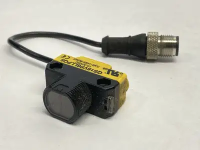 USED BANNER LASER POLARIZED RETRO PHOTOELECTRIC SENSOR 10M PNP