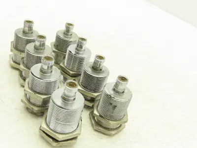 Turck BI15U-M30-AP6X-H1141 Inductive Proximity Sensor 30mm 10-30VDC NO Lot of 8
