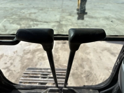 Used 2004 KOMATSU PC200LC-7 Excavators Texas US | Proxy Equipment #1383058