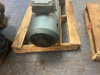 Used SEW-EURODRIVE K87DV132S4BMS8HR Speed Reducers | Surplus Asset Holdings #1205483