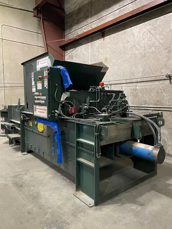 Used INTERNATIONAL TITAN 6 EC Misc Recycling Florida US | ESCOBAR TRADING, INC. #202704