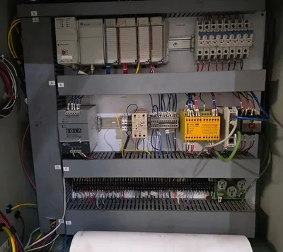 LOMBARD 300 Ton Oil Hyd Extrusion Press (14598) PRESSES, EXTRUSION | Machinery International LLC (5)