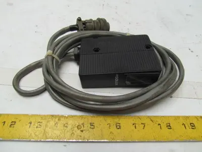 Visolux RL20-7/28-1303 Photoelectric Sensor W/ 5 Pin Cable 10-30V