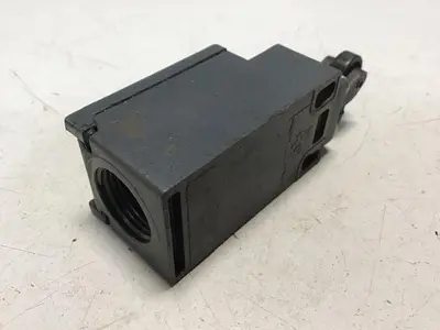 USED SCHMERSAL TR231-20Y