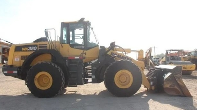 USED 2020 Komatsu WA380-8