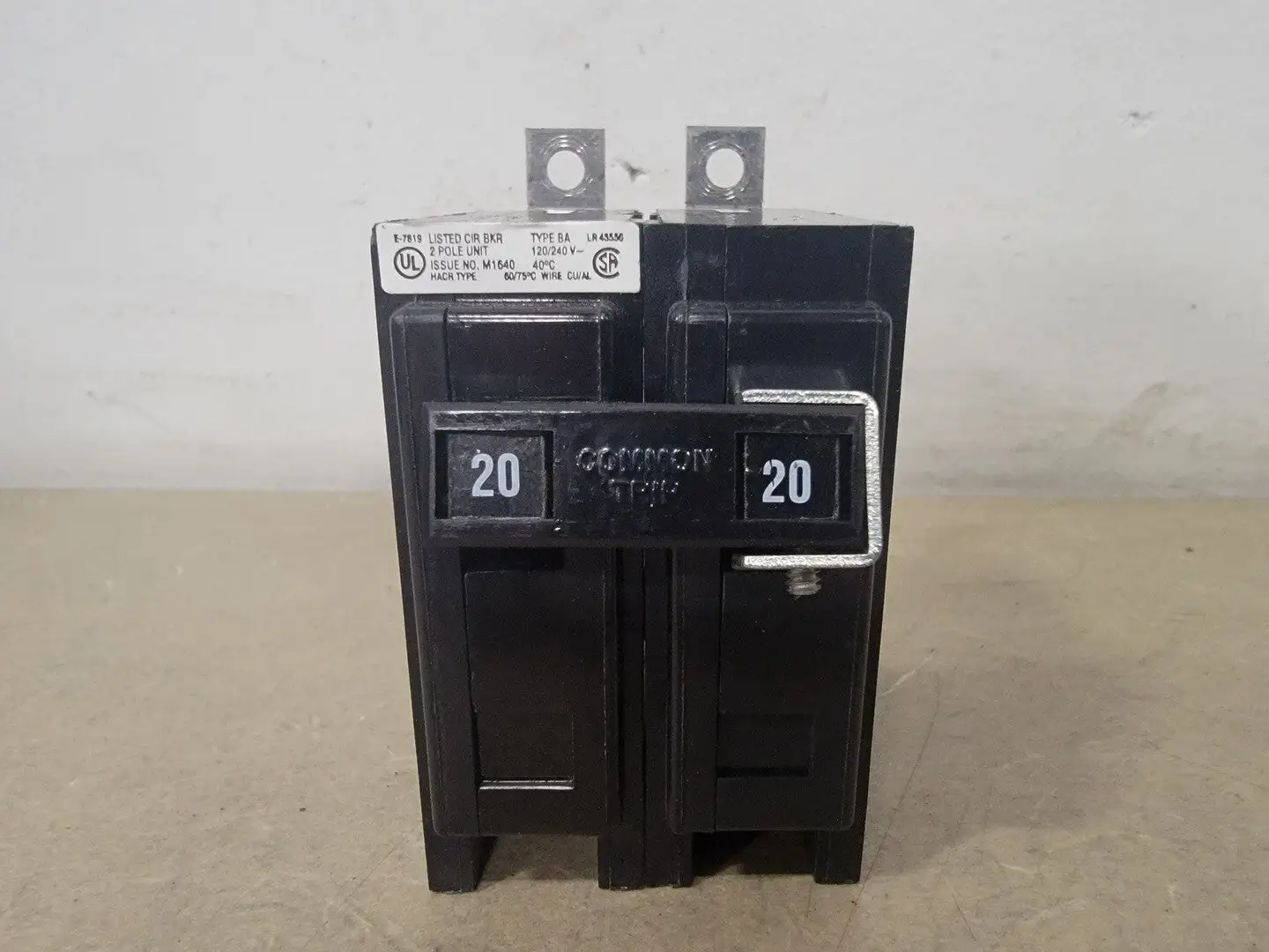 USED CUTLER-HAMMER BA220