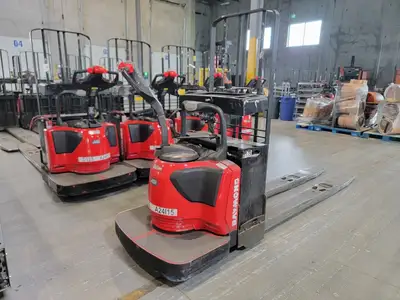 USED RAYMOND 8410
