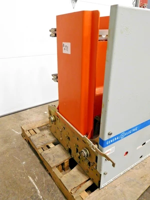 Used GE VB 7.2-500-3 Circuit Breakers Ohio US | Equipment Recovery Corp. #1330373