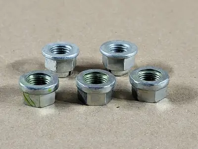NEW TOYOTA 90179-11005