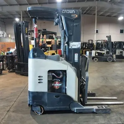 USED 2019 CROWN RR5725-45