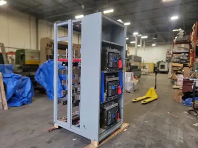 USED SQUARE D NW12H1
