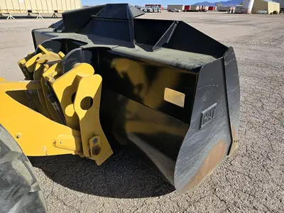 USED 2018 CATERPILLAR 926M