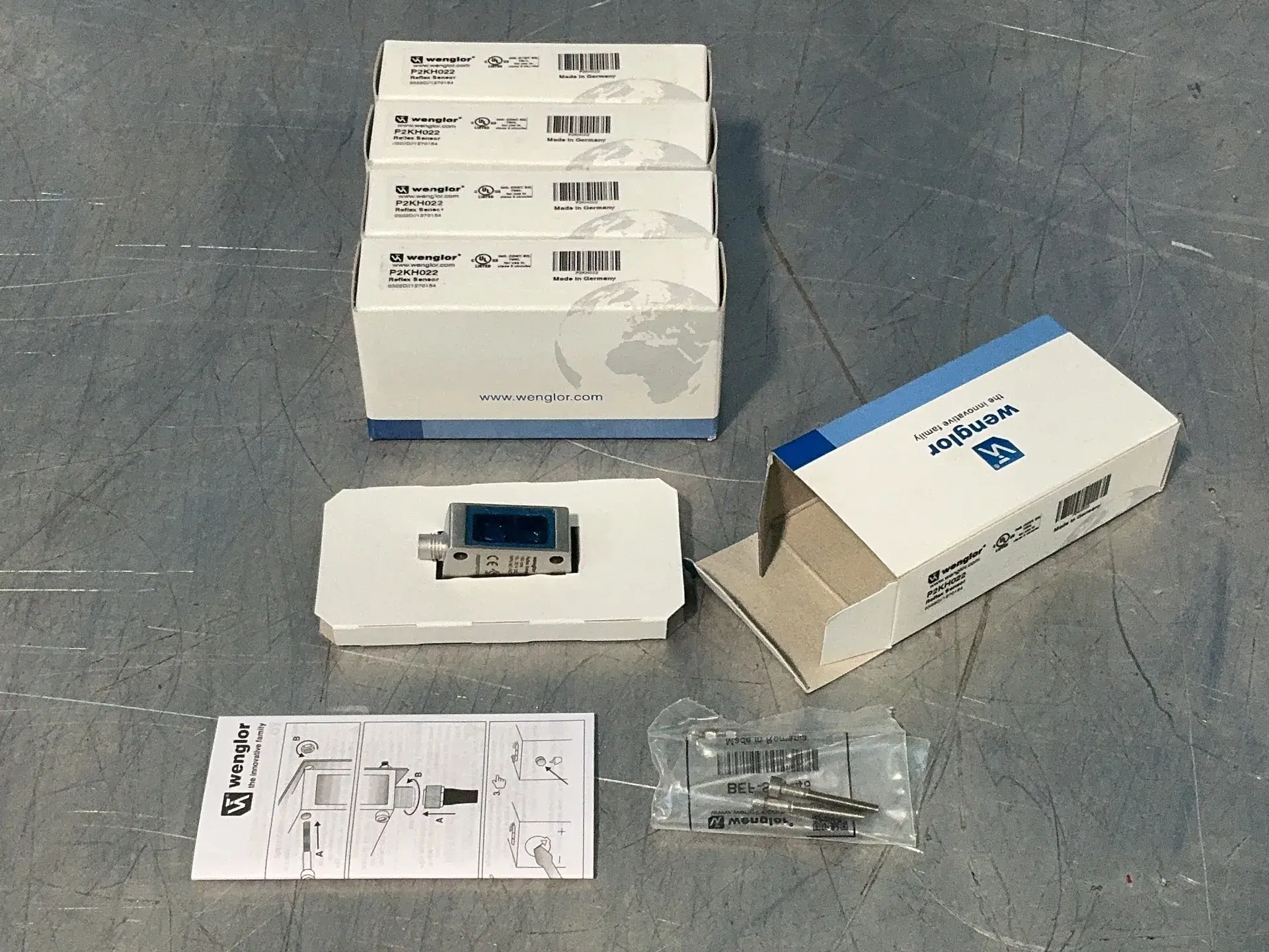 New | in-Stock WENGLOR P2KH022 Photoelectric Sensors Ohio US | HGR 24 #1263391