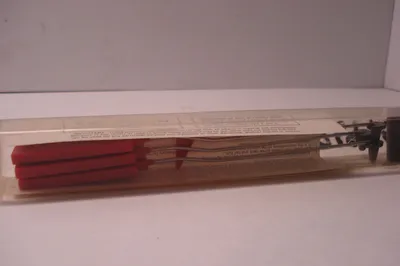 NEW GRAPHIC CONTROLS 82-51-5012-03 RED 3 PACK