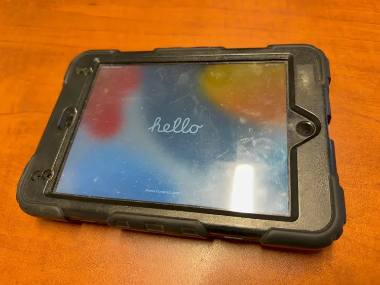Used APPLE A1550 Commercial Audio/Visual Equipment Ohio US | HGR 24 #1334641