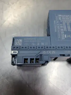 USED Siemens 6ES7132-6FD00-0CU0 DQ Module w/6ES7193-6BP00-0BU0 Base