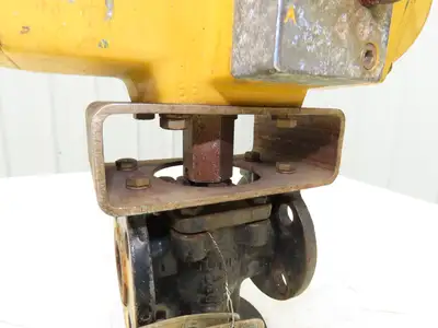 Tufline 037D 1" Flanged 3-Way Plug Valve w/Pneumatic Actuator & Positioner